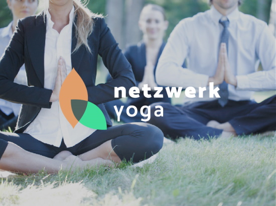 netzwerk yoga landingpage header bild hover mit Logo